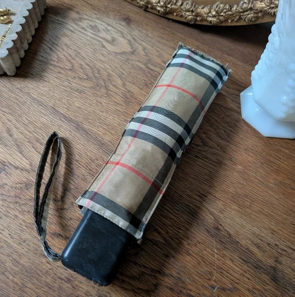 Burberry Vintage Travel Folding Umbrella - Picture 14 of 14